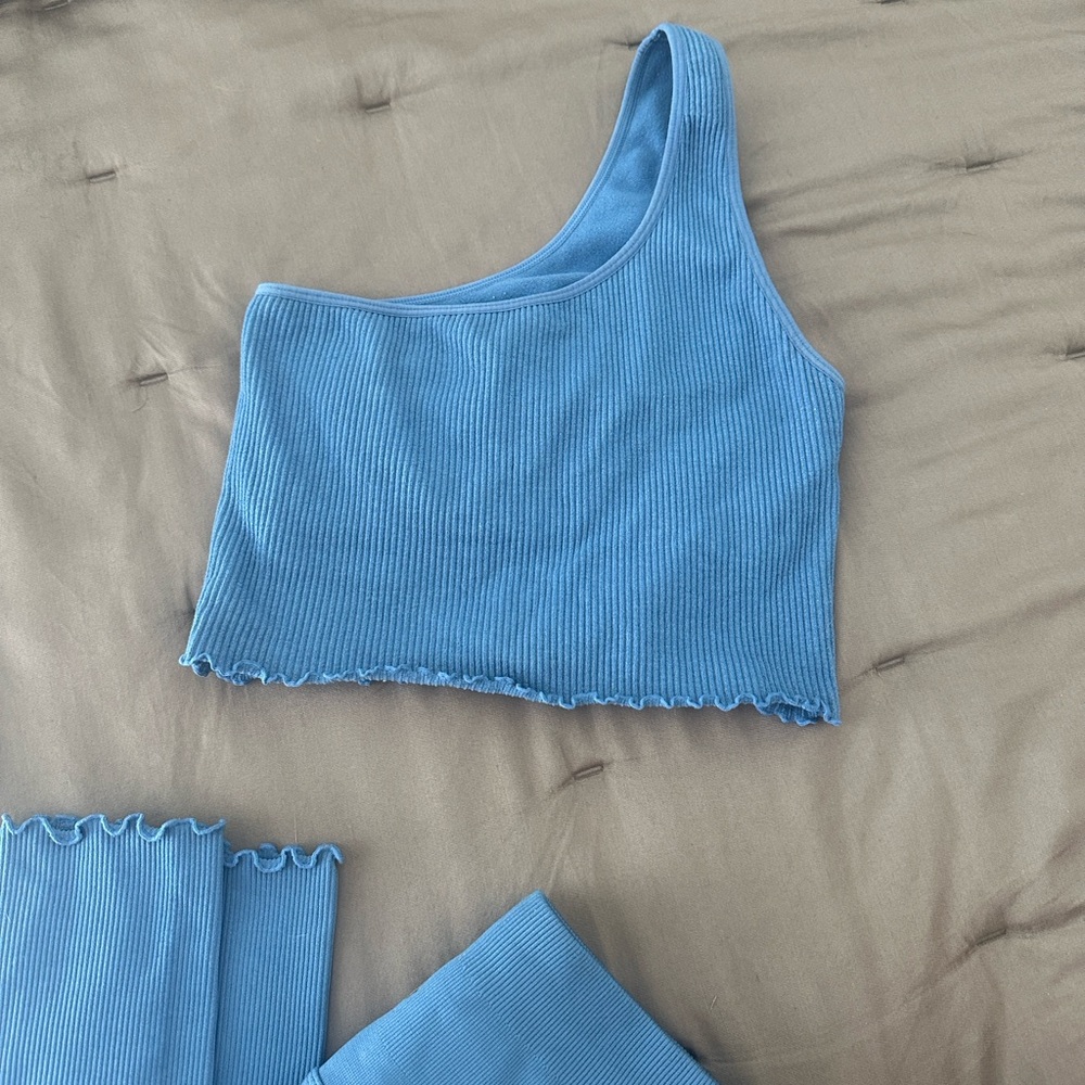 One-Shoulder Blue Ribbed Crop Top - Picture 3 of 6